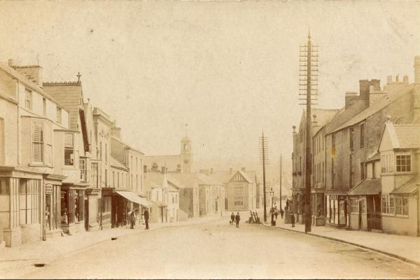 chs00673-2 High Street early 1900s.jpg
