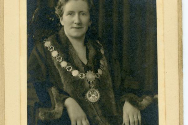 chs08941 x043 Dr Emily Meller mayor 1945.jpg
