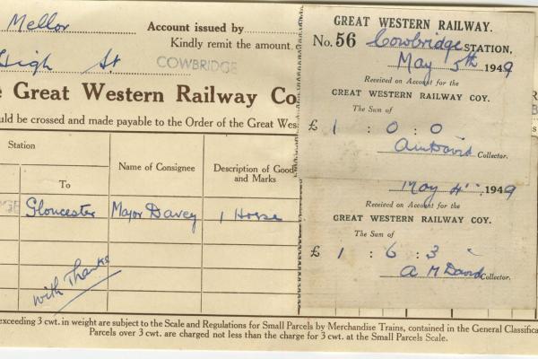 chs08983 x043 GWR delivering horse to Cowbridge 1949.jpg