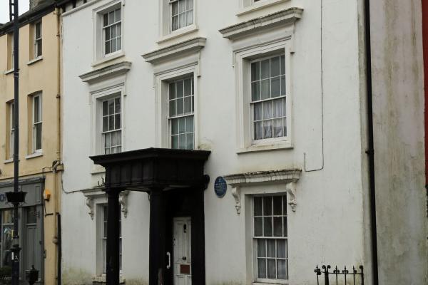 chs09068-1 58 High St Caecady House 2025.jpg