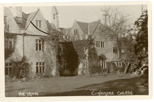 chs09191 CGS headmasters house and lawn.jpg