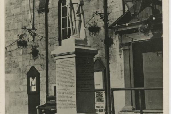 chs09227 War memorial.jpg