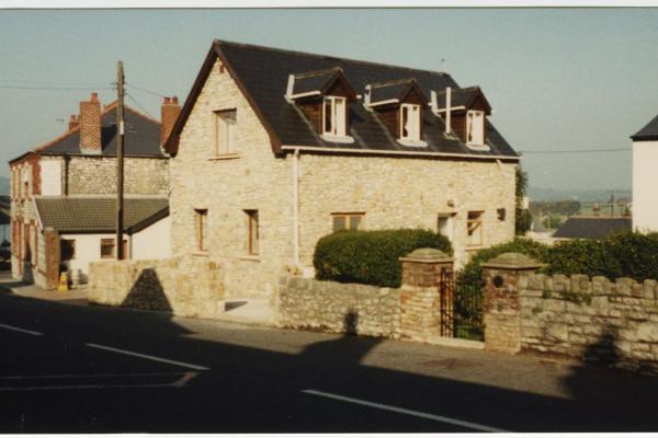 chs09319-1 x045 Cardiff Road north side 1991.jpg
