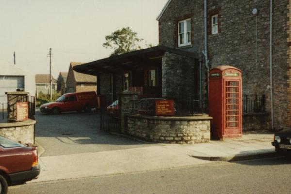 chs09321-4 x045 Eastgate north side 1991.jpg