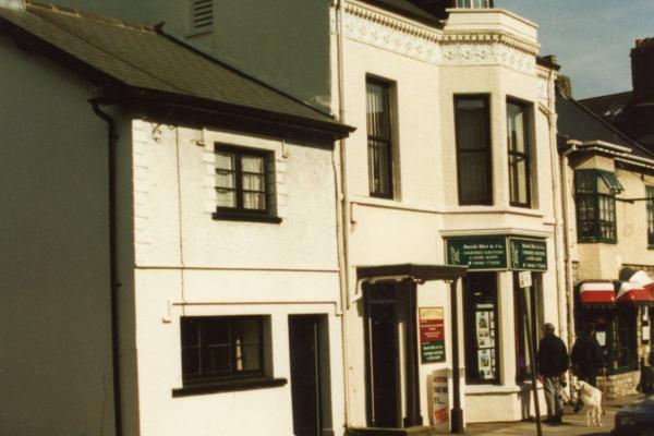 chs09351 x045 71 and 73 High Street 1994.jpg