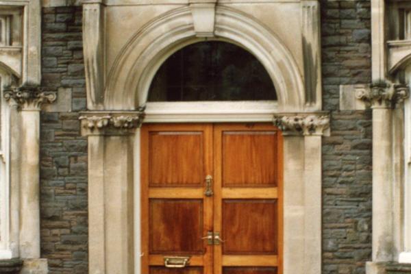 chs09368-8 x045 Eastgate north side doorways 1991.jpg