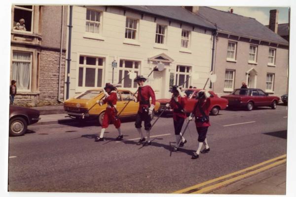 chs09396-2 x046 Cowbridge carnival 1981.jpg