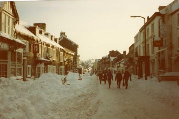 chs09400-2 x046 Snow in Cowbridge 1978.jpg