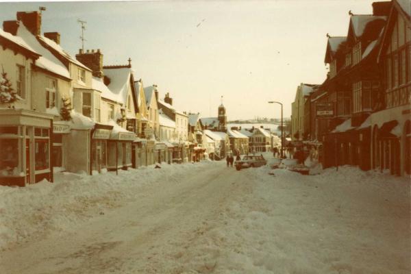 chs09400 x046 Snow in Cowbridge 1978.jpg
