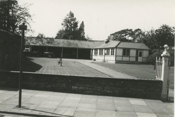 chs09403 x046 Covered playground 1981.jpg