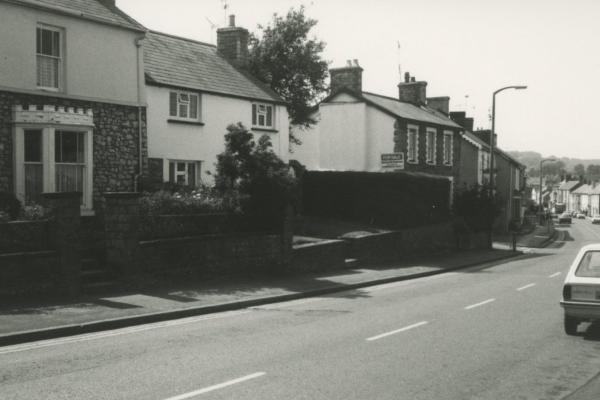 chs09464-5 x046 Eastgate 1981.jpg