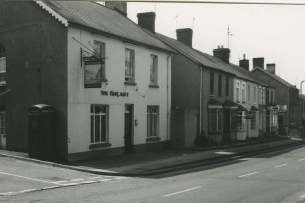 chs09464-8 x046 Eastgate 1981.jpg