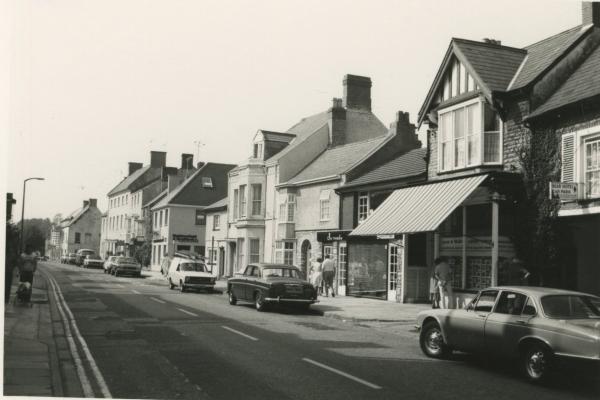 chs09472-4 x046 High Street north side 1981.jpg
