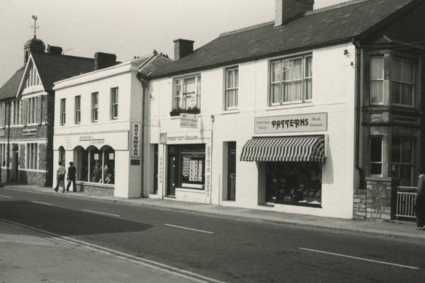 chs09472 x046 High Street north side 1981.jpg
