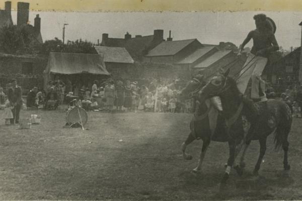chs09522 Carnival on Bear Field ca 1948.jpg