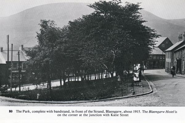 BG__000094.jpg